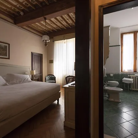 Scacciapensieri Boutique 4* سيينا