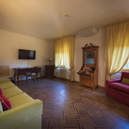 ホテル Scacciapensieri Boutique 4*